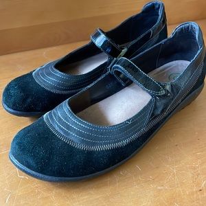 Naot Black Mary Jane’s sz 42